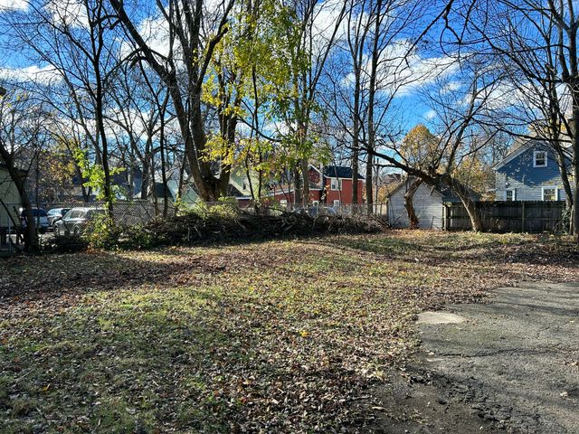 926 S Park Street, Kalamazoo, MI 49001
