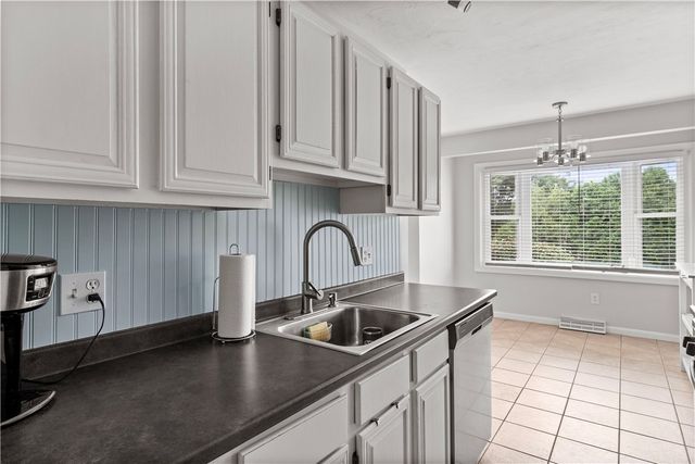 200 Heroux Boulevard 203, Cumberland, RI 02864