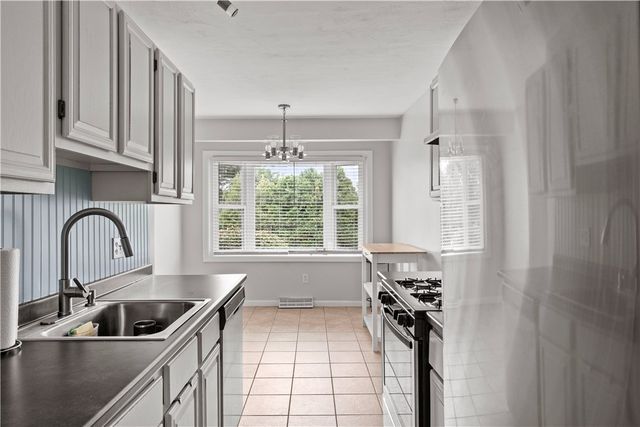 200 Heroux Boulevard 203, Cumberland, RI 02864