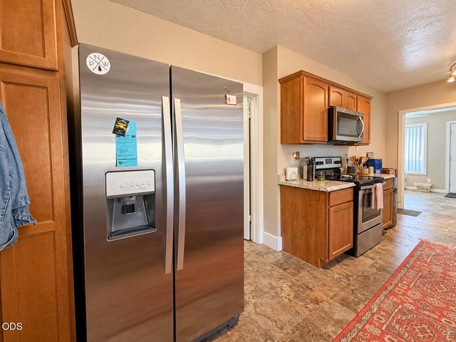 1211 Niantic Street, Medford, OR 97501