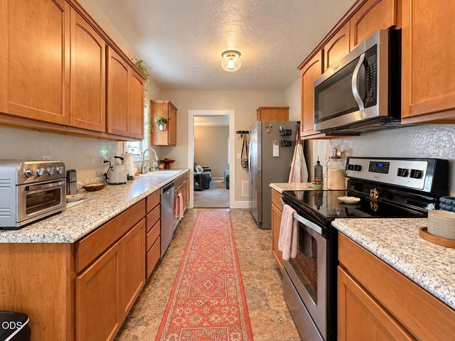 1211 Niantic Street, Medford, OR 97501