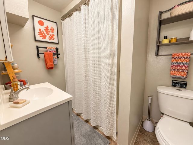 1211 Niantic Street, Medford, OR 97501