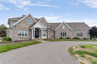 13320 Farm View Dr, Ashland, VA 23005