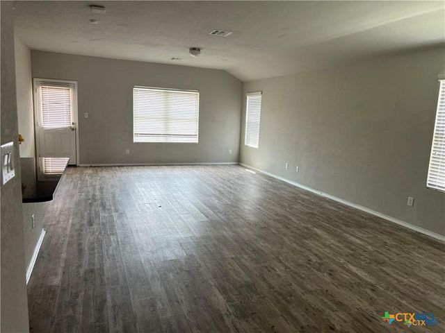 2425 Arctic Warbler, New Braunfels, TX 78130