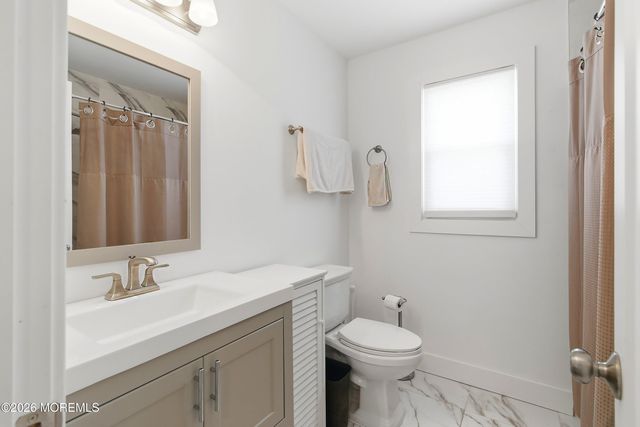 31 Saint Croix Street, Toms River, NJ 08757