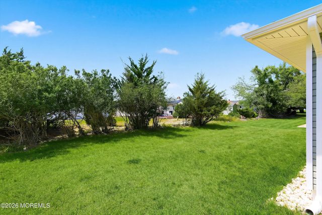 31 Saint Croix Street, Toms River, NJ 08757