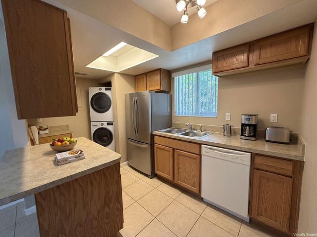 5568 GREEN SHADOWS PLACE 21-1, Orlando, FL 32811