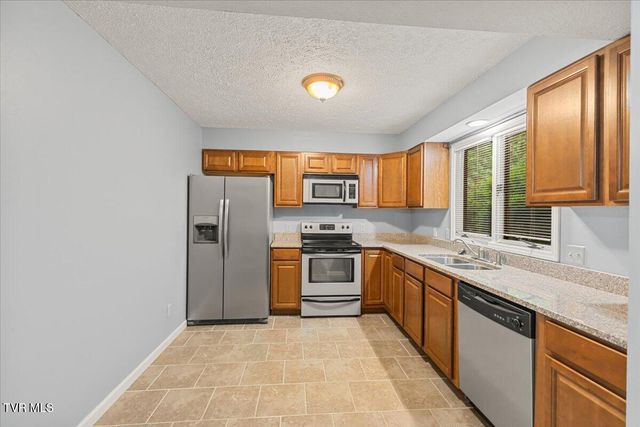 660 Fox Meadow Road Apt 8, Elizabethton, TN 37643