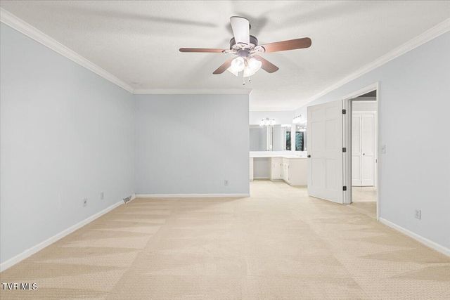 660 Fox Meadow Road Apt 8, Elizabethton, TN 37643