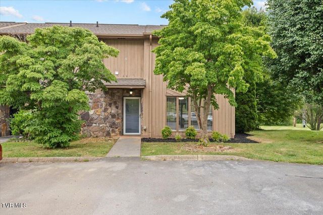 660 Fox Meadow Road Apt 8, Elizabethton, TN 37643