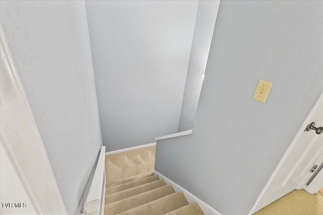 660 Fox Meadow Road Apt 8, Elizabethton, TN 37643