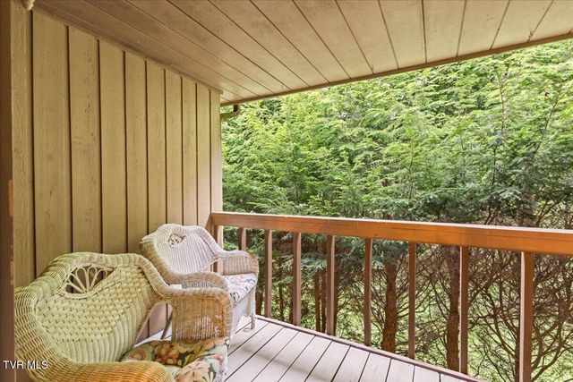 660 Fox Meadow Road Apt 8, Elizabethton, TN 37643