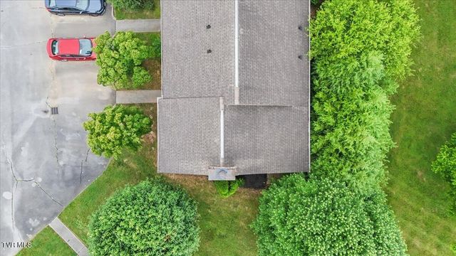 660 Fox Meadow Road Apt 8, Elizabethton, TN 37643