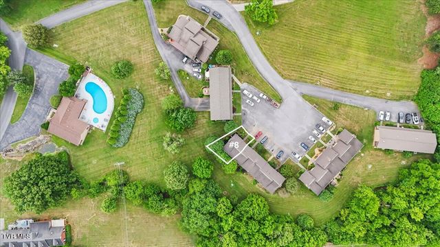 660 Fox Meadow Road Apt 8, Elizabethton, TN 37643