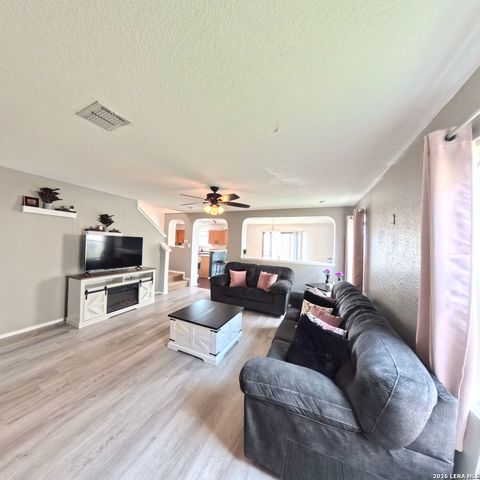 611 Sanderling, San Antonio, TX 78245