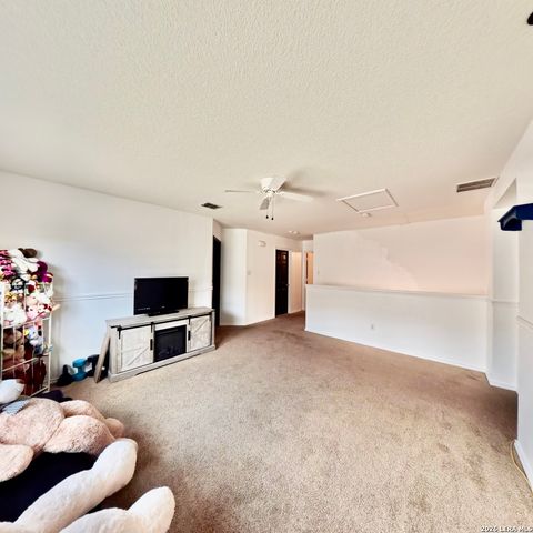 611 Sanderling, San Antonio, TX 78245