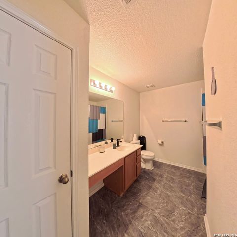 611 Sanderling, San Antonio, TX 78245