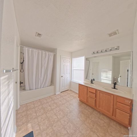 611 Sanderling, San Antonio, TX 78245