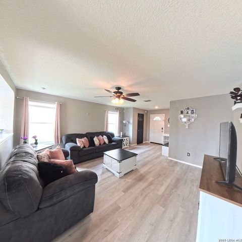611 Sanderling, San Antonio, TX 78245