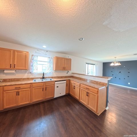 611 Sanderling, San Antonio, TX 78245