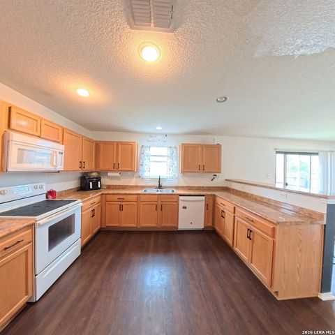 611 Sanderling, San Antonio, TX 78245