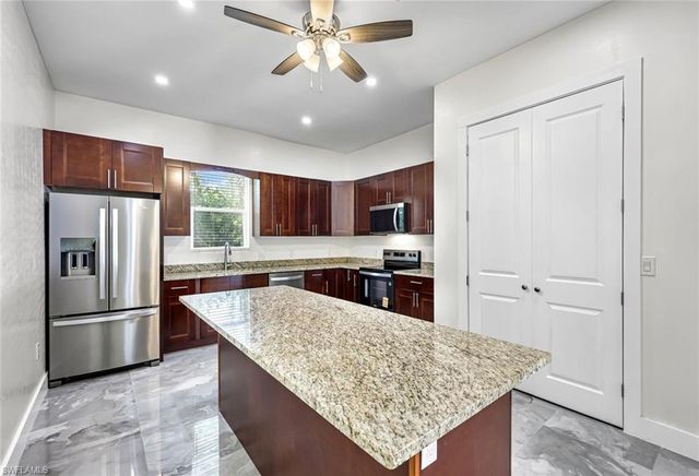 1853 Della DR, Naples, FL 34117