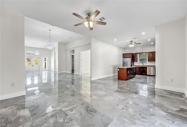 1853 Della DR, Naples, FL 34117