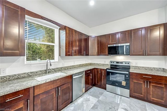 1853 Della DR, Naples, FL 34117