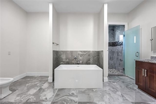 1853 Della DR, Naples, FL 34117