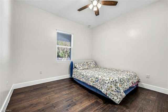 1853 Della DR, Naples, FL 34117