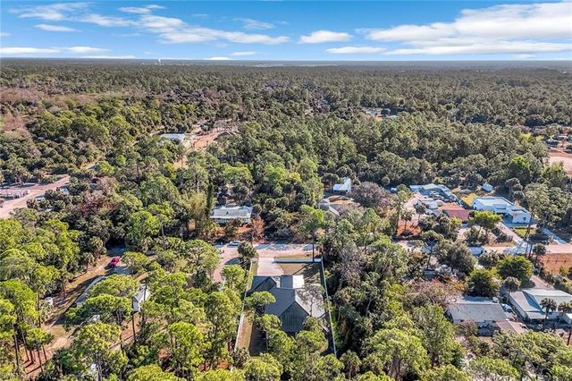 1853 Della DR, Naples, FL 34117