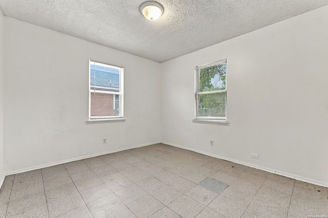 6542 TAHOKA ST, San Antonio, TX 78227
