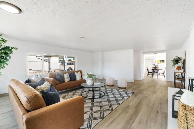 2819 E Tyler Avenue, Fresno, CA 93701