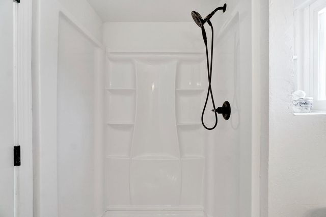 2819 E Tyler Avenue, Fresno, CA 93701
