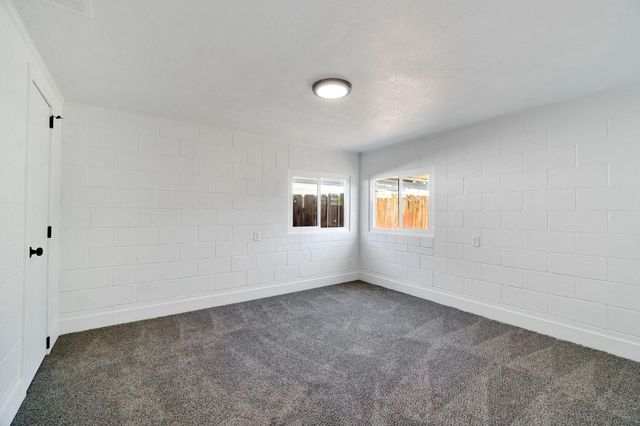 2819 E Tyler Avenue, Fresno, CA 93701