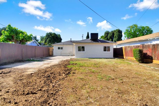 2819 E Tyler Avenue, Fresno, CA 93701