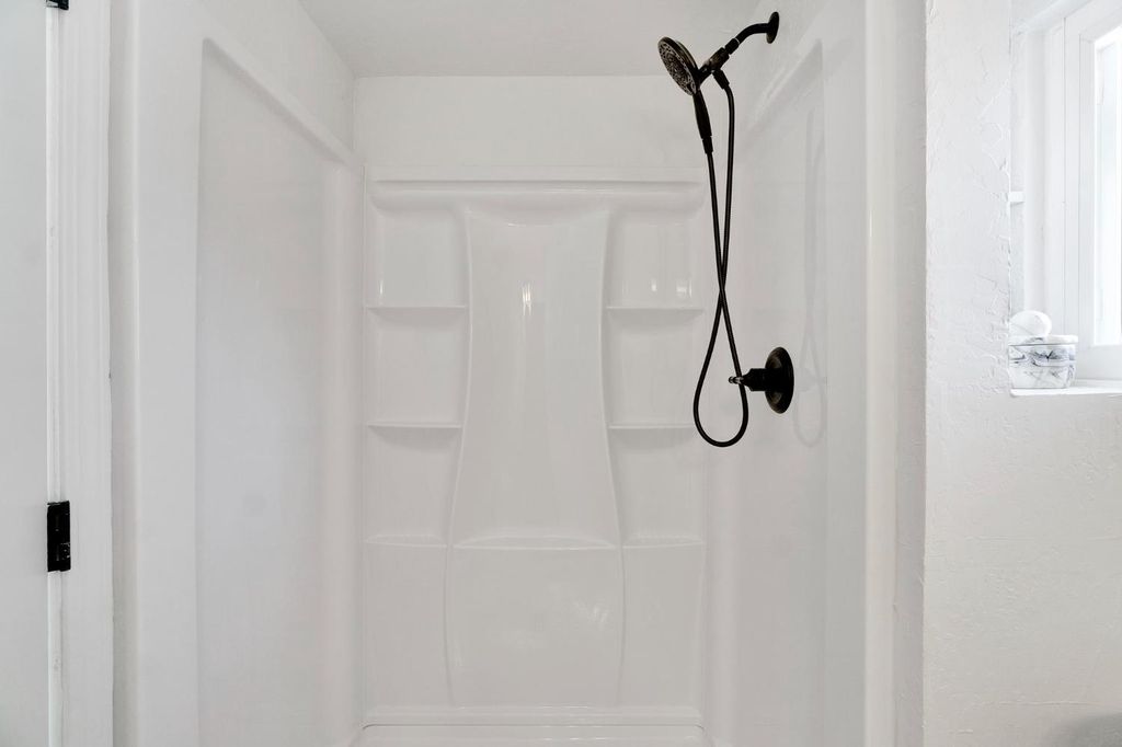 Image 20 of property listing at 2819 E Tyler Avenue, Fresno, CA 93701