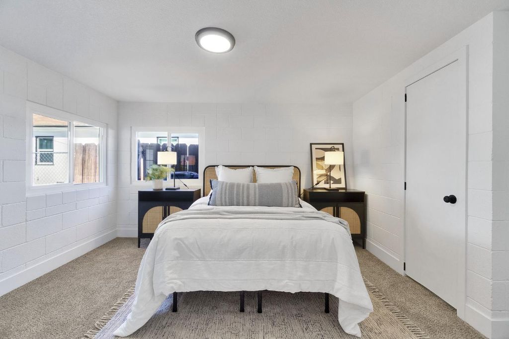 Image 27 of property listing at 2819 E Tyler Avenue, Fresno, CA 93701