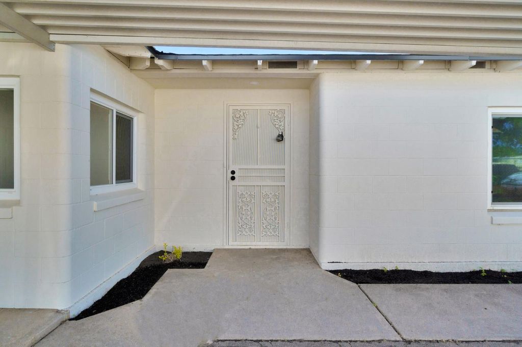 Image 8 of property listing at 2819 E Tyler Avenue, Fresno, CA 93701
