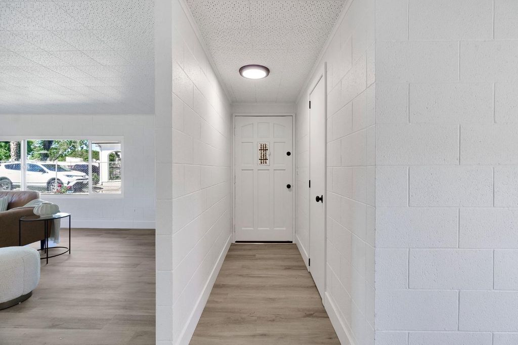 Image 9 of property listing at 2819 E Tyler Avenue, Fresno, CA 93701