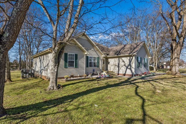 1515 Jarratt Dr, Rockvale, TN 37153