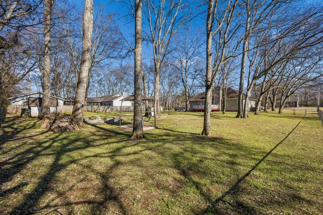 1515 Jarratt Dr, Rockvale, TN 37153