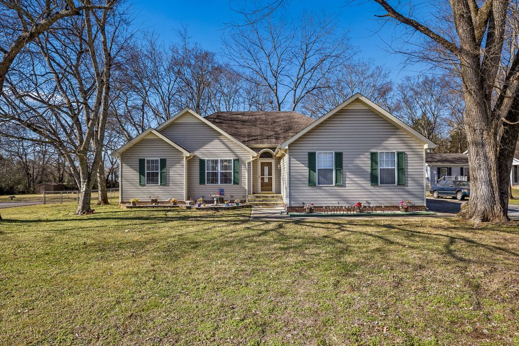 1515 Jarratt Dr, Rockvale, TN 37153