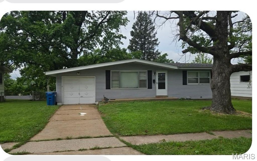 9115 Clarion Drive, St Louis, MO 63136