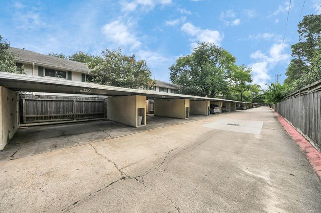 832 Wax Myrtle Lane 832, Houston, TX 77079