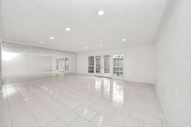 832 Wax Myrtle Lane 832, Houston, TX 77079