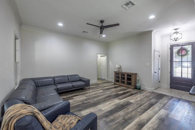 133 Madio Drive, Houma, LA 70364