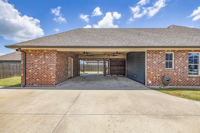 133 Madio Drive, Houma, LA 70364