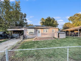 2016 AVENUE L, Council Bluffs, IA 51501