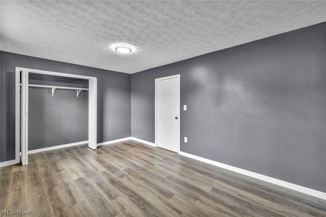 204 Grove Avenue, Cuyahoga Falls, OH 44221